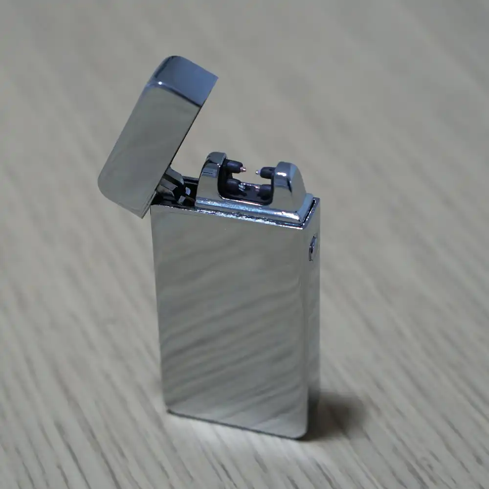Accendino al Plasma ad Arco Elettrico USB Ricaricabile Modello Atlanta Argento