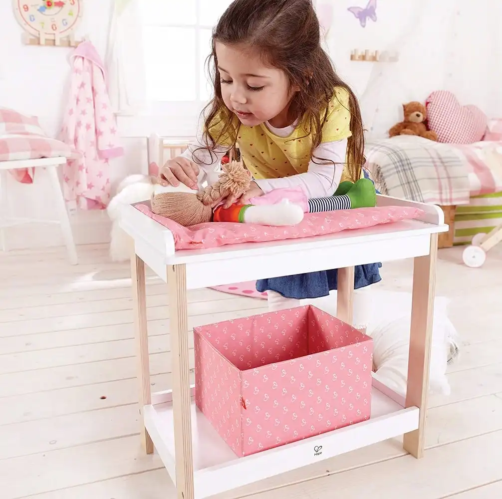 Hape Tavolo Fasciatoio Per Bambole In Legno Gioco Giocattolo Bambina 3+ Anni