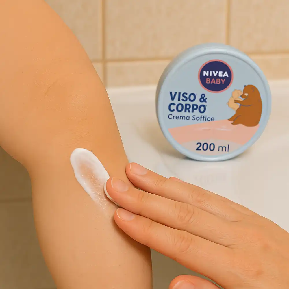 3 Confezioni di Nivea Baby Crema Viso e Corpo 200ml con Latte di Mandorla