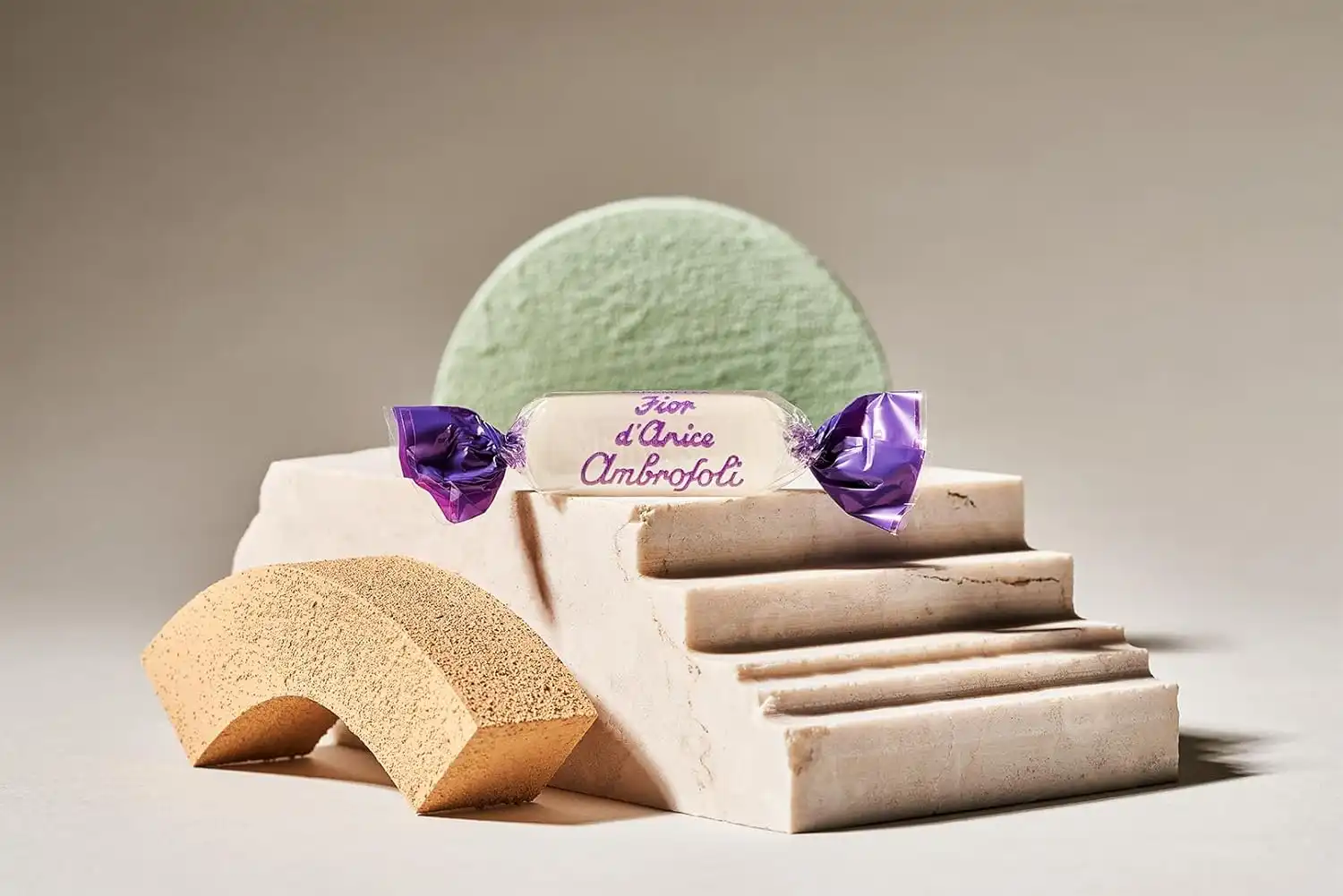 Caramelle Dure All’Anice Confezione Grande Da 2,5 Kg Dolci Freschi Aromatici