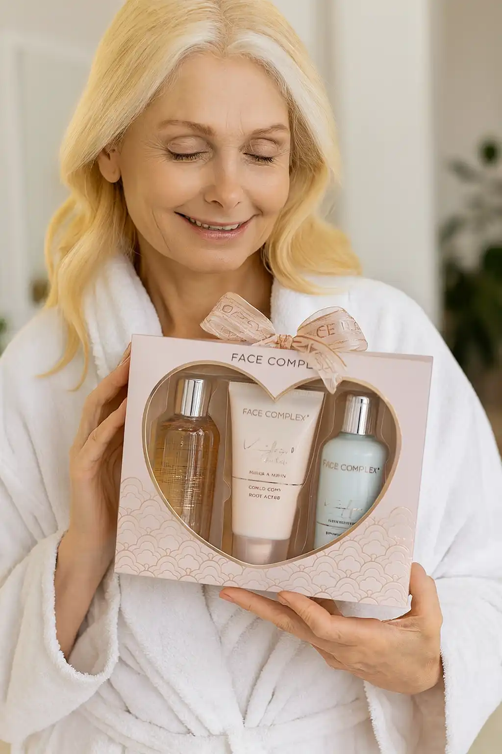 Set Bagno Face Complex Doccia 100ml Crema 100ml Scrub 60ml Confezione Regalo