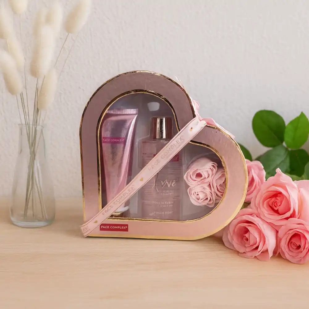 Set Regalo Beauty Cuore Gel Doccia 300ml Lozione Corpo 120ml + Confetti Bagno