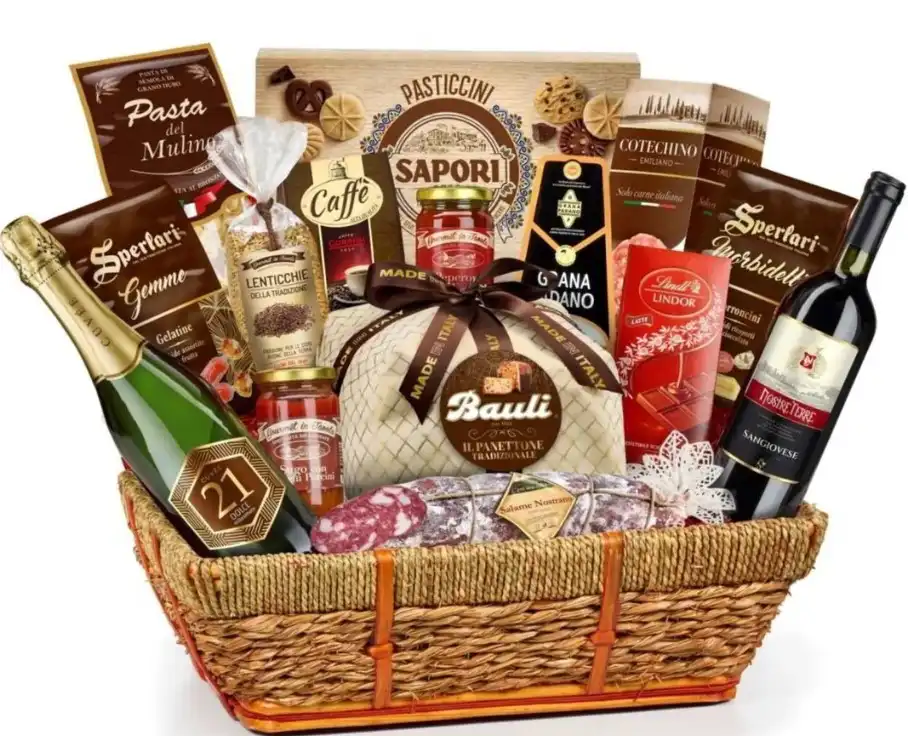 Regalidea Cesto Zaffiro 18 Pezzi Cesto Natale Gourmet Dolci Salumi Vini
