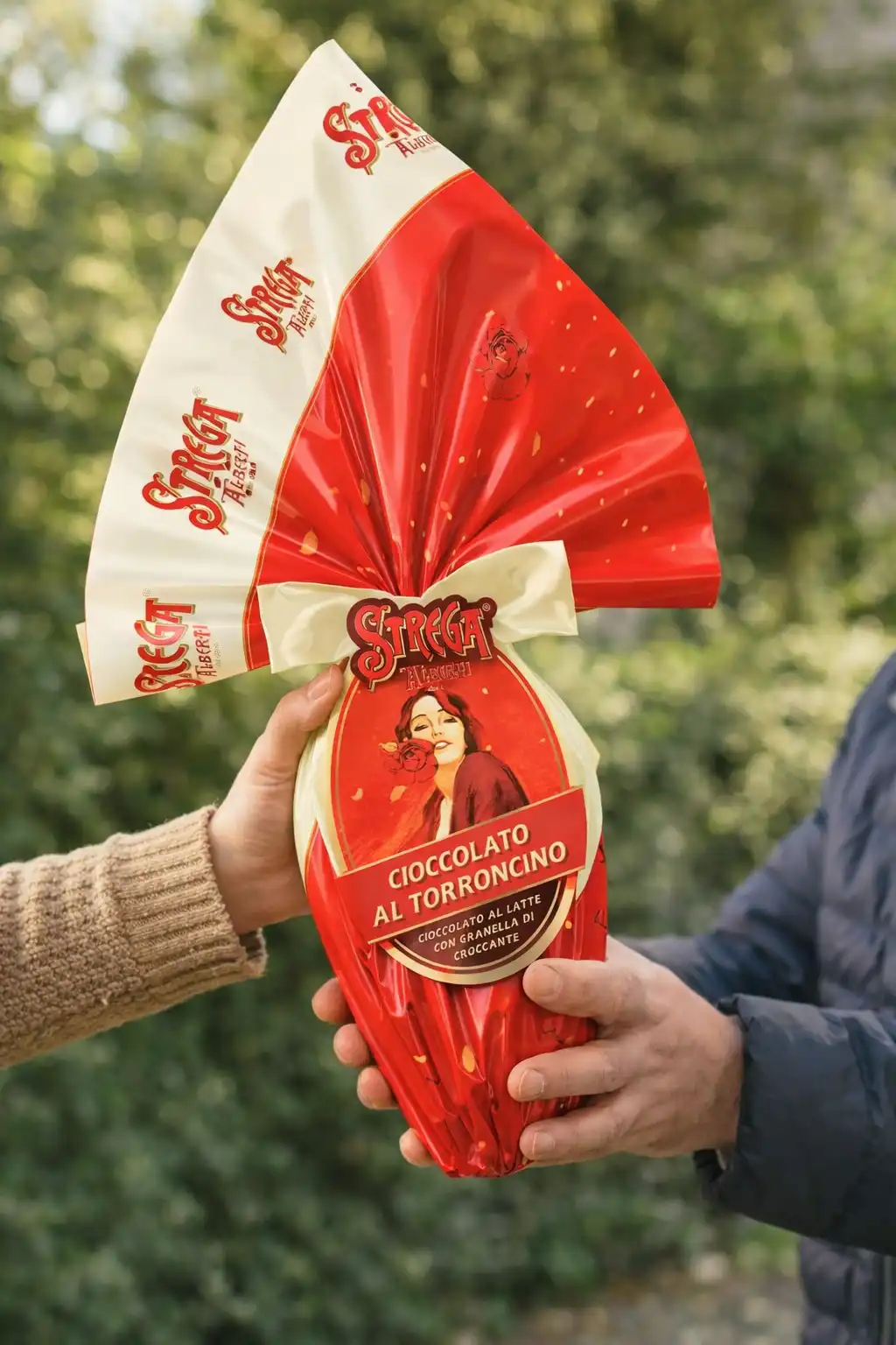 Strega Alberti Uovo Pasqua Torroncino Cioccolato Latte Granella 300g