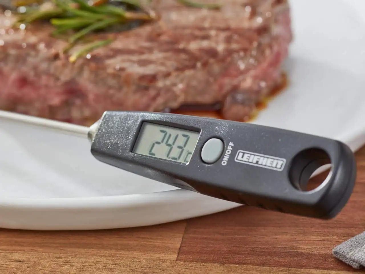 Leifheit Termometro Digitale da Cucina con Sensore in Acciaio Inox per Alimenti