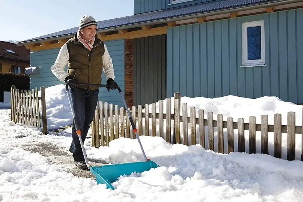 Gardena Spingineve per Rimuovere la Neve su Ampie Superfici Larghezza 70cm