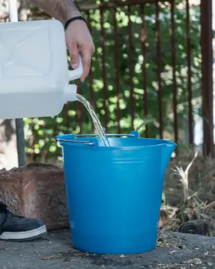 Secchio Lavapavimenti 7lt con Becco Manico Ergonomico Azzurro Made in Italy