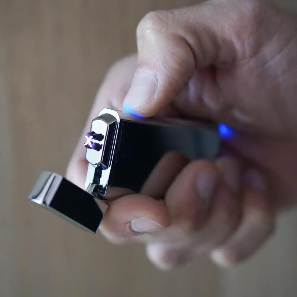 Accendino Elettrico Touch USB Ricaricabile Antivento Elettronico Kansas Silver