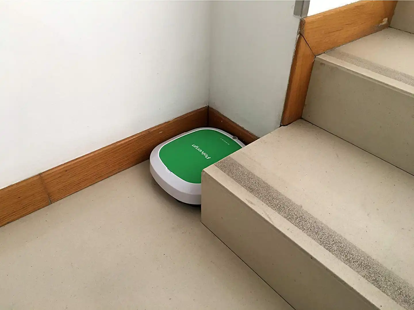Robot aspirapolvere Beper a litio pulizia pavimenti funzione anti caduta con ABS