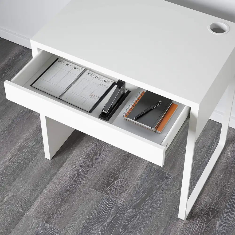 IKEA Micke Scrivania Moderna Bianca per Camera Cameretta 73x50cm