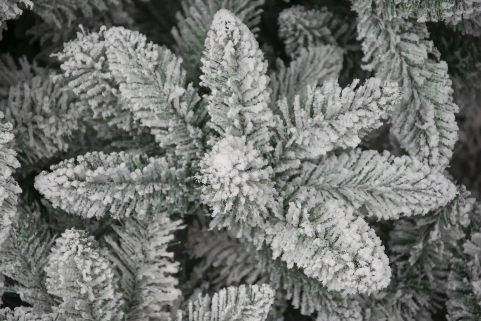 Albero di Natale Innevato 150 cm 525 Rami Base in Legno Alta Qualità