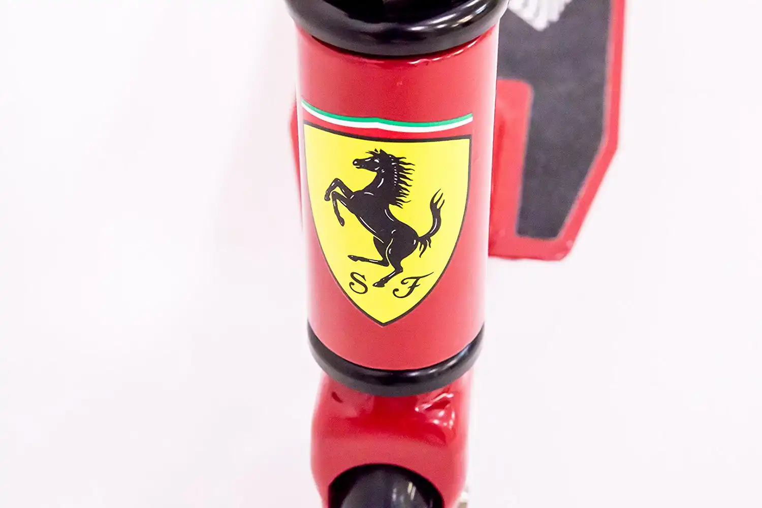 Monopattino a due Ruote in Acciaio per Bambini Ferrari Rosso con Manubrio Freno
