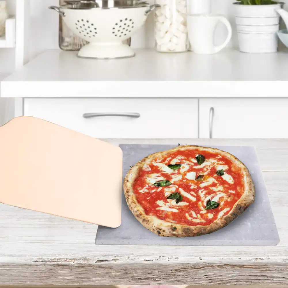 Set Per Preparare la Pizza in Pietra Lavica 38x35 Teglia Pala in Legno 50x37 cm