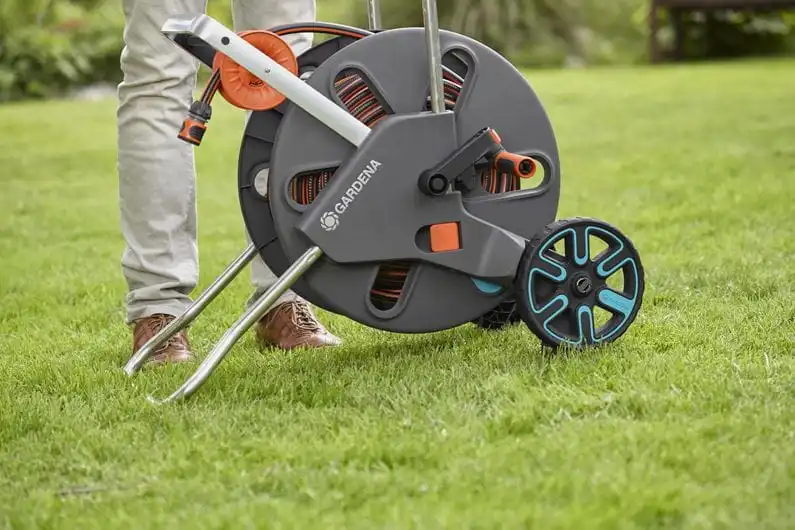 Gardena Carrello Avvolgitubo CleverRoll L Easy Telaio in Metallo Capacita' 100mt