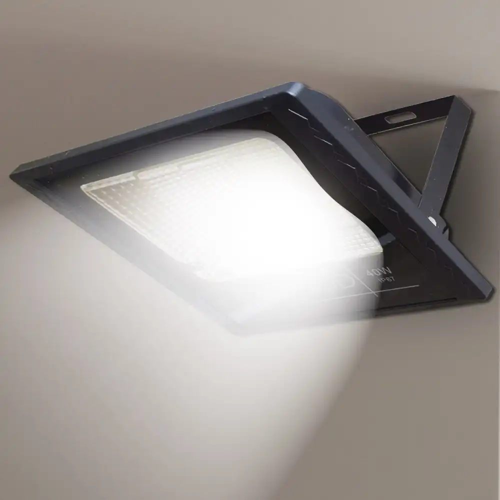 Faro Led 40W Con Pannello Solare Crepuscolare + Telecomando IP67 40 W
