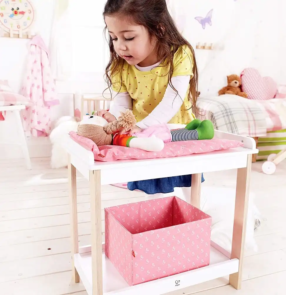 Hape Tavolo Fasciatoio Per Bambole In Legno Gioco Giocattolo Bambina 3+ Anni
