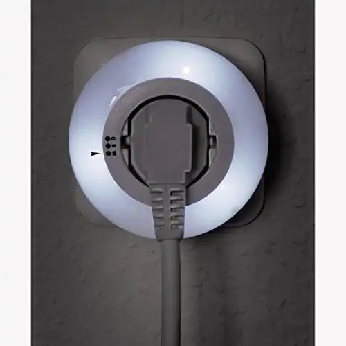 Luce Notturna a Led con Presa Integrata con Accensione e Spegnimento Automatico