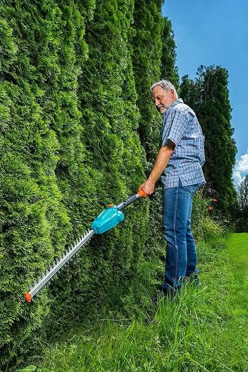 Gardena Tagliasiepi Telescopico a batteria THS 42/18V P4A Pronto Uso fino a 3mt