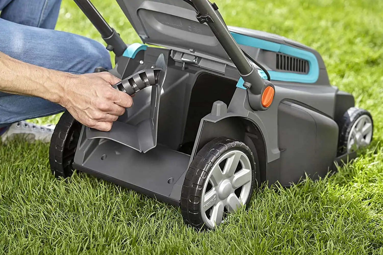 Gardena Tosaerba Rasaerba Elettrico PowerMax 1600/37 Taglio da 20 a 60mm