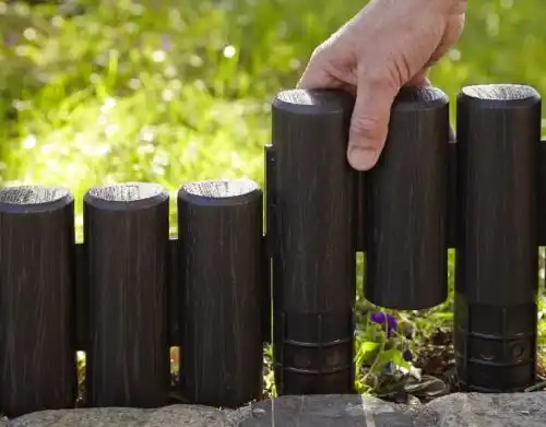 Bordatura Modulare Recinto per Aiuole E Giardini 6 PZ = 2,3 Mt Blok Cacao Bama