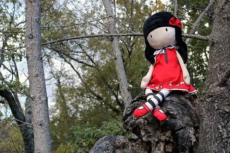Bambola di Stoffa Gorjuss Time to Fly 65cm Peluche Morbido con Vestito Rosso