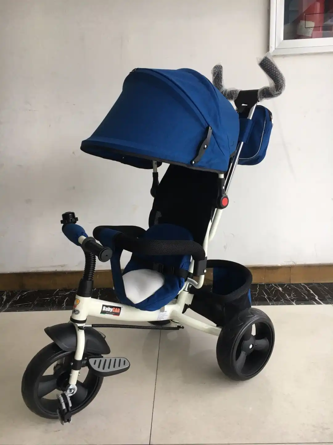 Triciclo 3 in 1 con Maniglia Direzionale Cappottina Clacson e Borsa Blu Bimbi