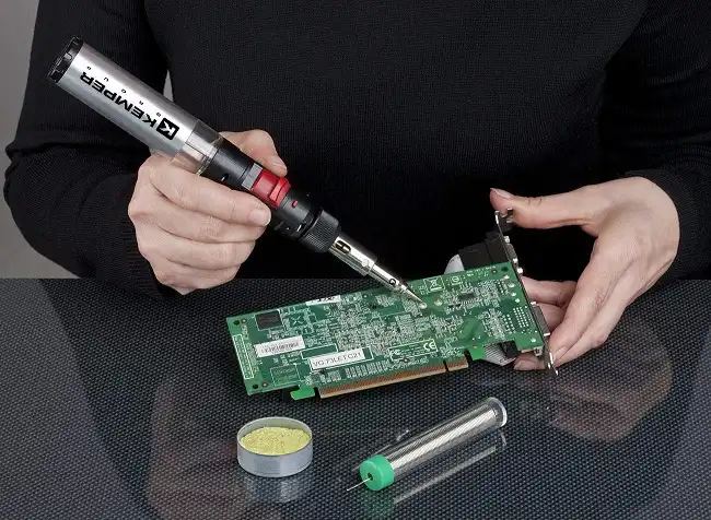 Kit Micro Saldatore a Gas Professionale con 6 Punte per Saldare Saldature Stagno
